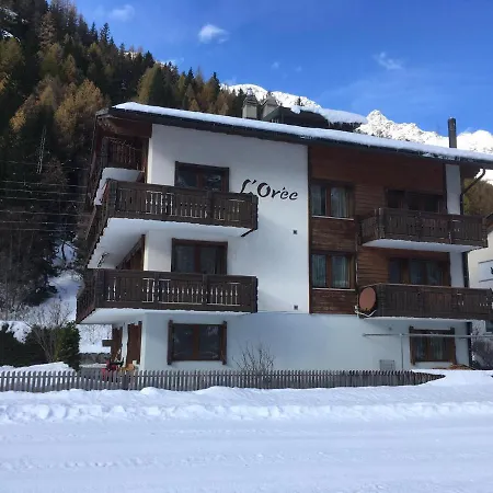 Free Bus Winter Haus Loree *