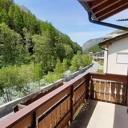 Free Cable Car & Bus In The Summer Haus L'oree Saas-Grund
