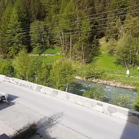 Free Bus Winter Haus Loree * Saas-Grund