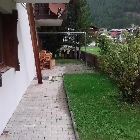 Free Cable Car & Bus Summer Haus Loree