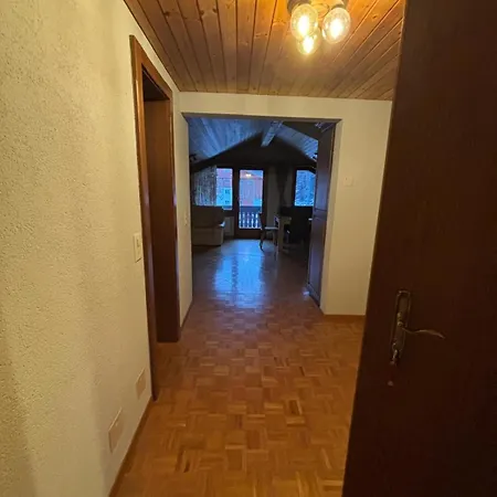 Free Bus Winter Haus Loree