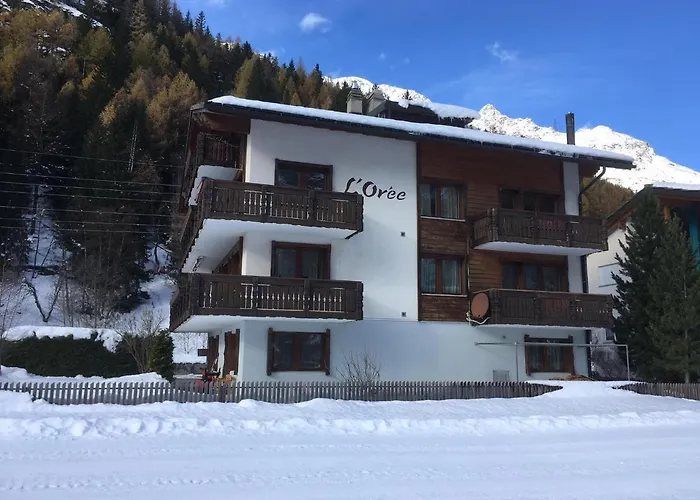 Free Bus Winter Haus Loree *